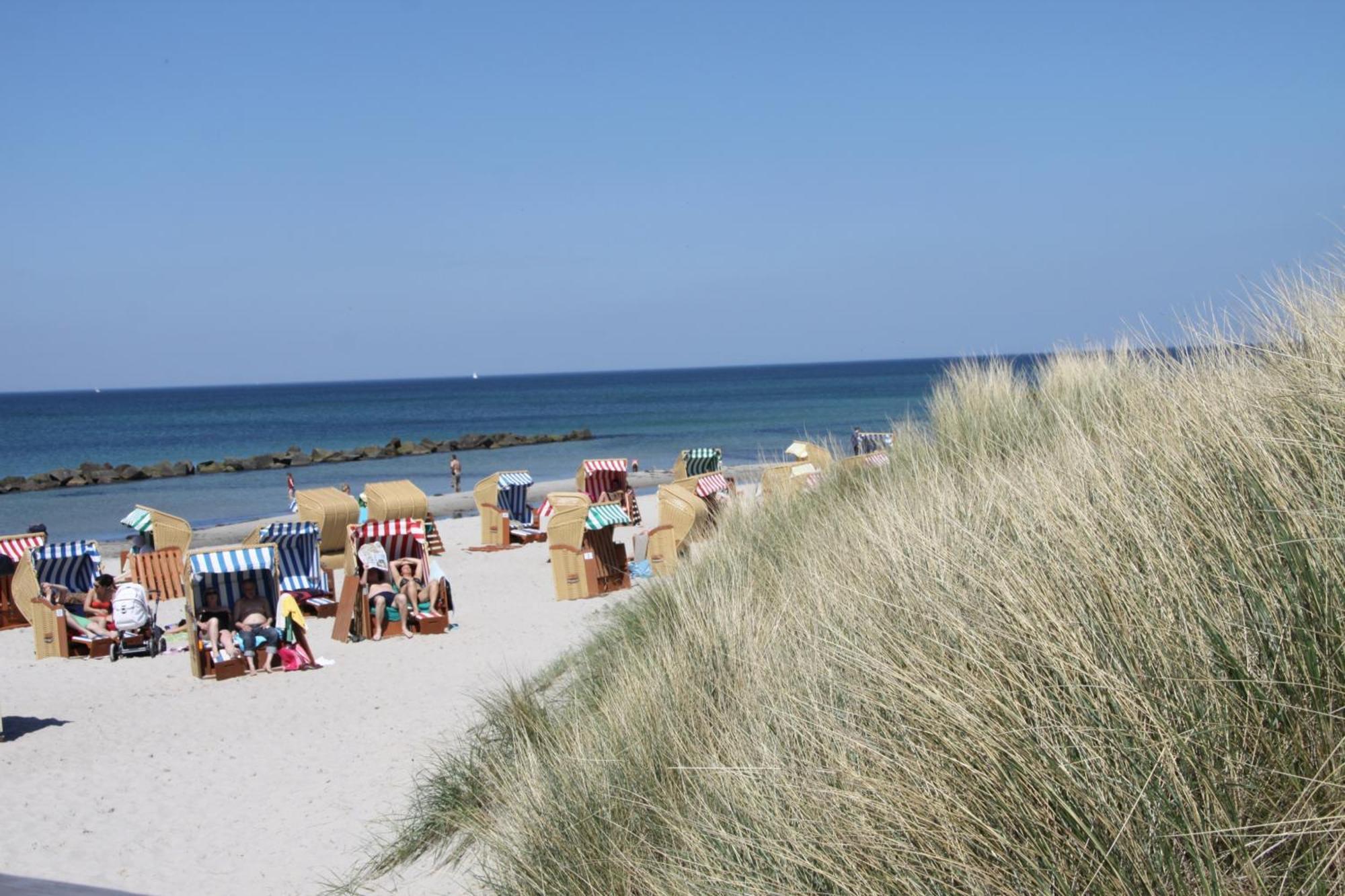 Am Horizont No 2 Fuer 2- 4 Pers, 2 Schlafz, Suedbalkon, Parkplatz Strandnah 400 Meter Zingst Exterior foto